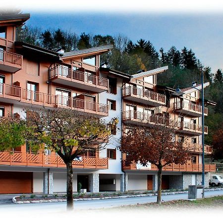 Residenza Finestra Sul Parco Apartment Comano Terme Ngoại thất bức ảnh
