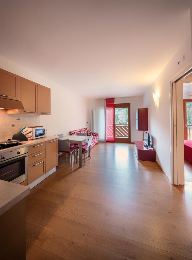 Residenza Finestra Sul Parco Apartment Comano Terme Ngoại thất bức ảnh